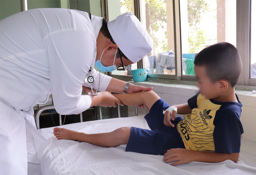 Bệnh máu khó đông di truyền từ ai